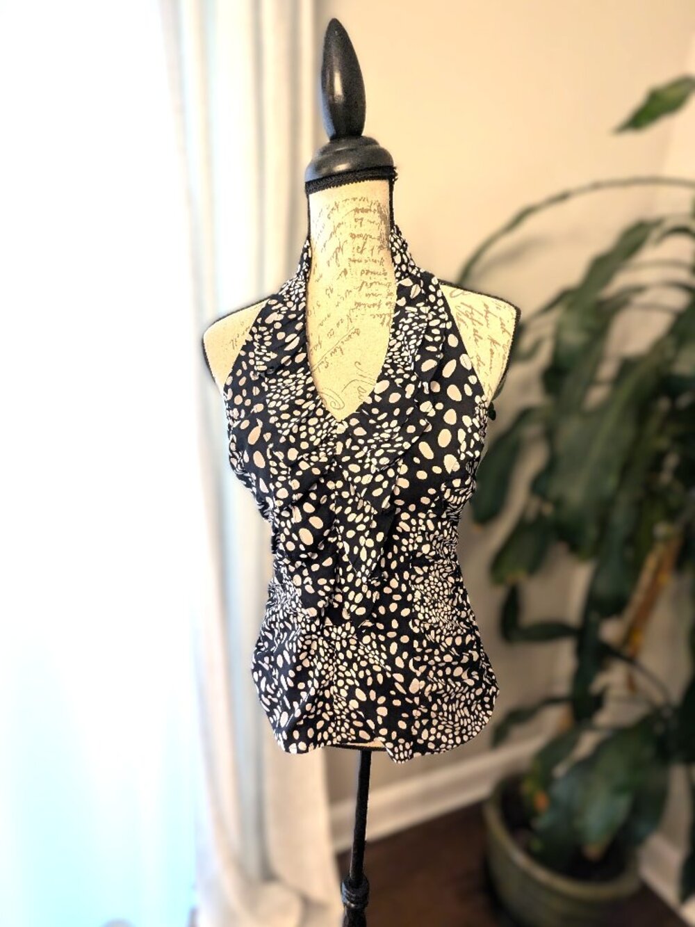 Sleeve less blouse